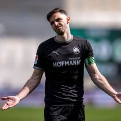 Hatte kein Schussglück: Fürths Branimir Hrgota. Foto: David Inderlied/dpa