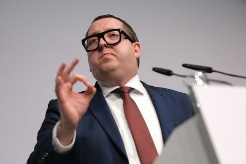 CDU-Generalsekretär Unger fordert bei Spritpreisen Entlastungen für die Bürger. (Archivbild) Foto: Sebastian Willnow/dpa