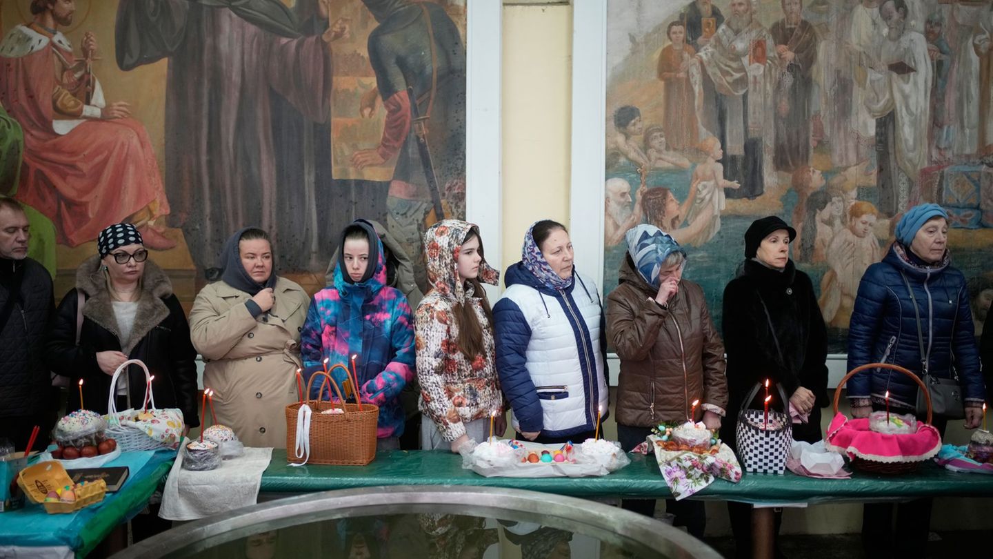 Orthodoxe Christen in Russland und in der Ukraine sollen dank einer Waffenruhe bis Sonntag Ostern feiern können. Foto: Pavel Bed