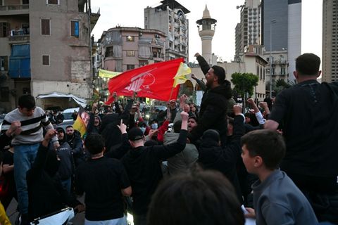 Anhänger der Hisbollah protestieren in Beirut
