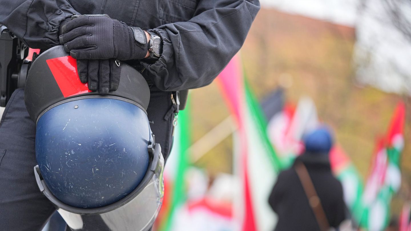 Versammlungsbehörde: Berlin untersagt Darstellung von Hinrichtungen bei Demos