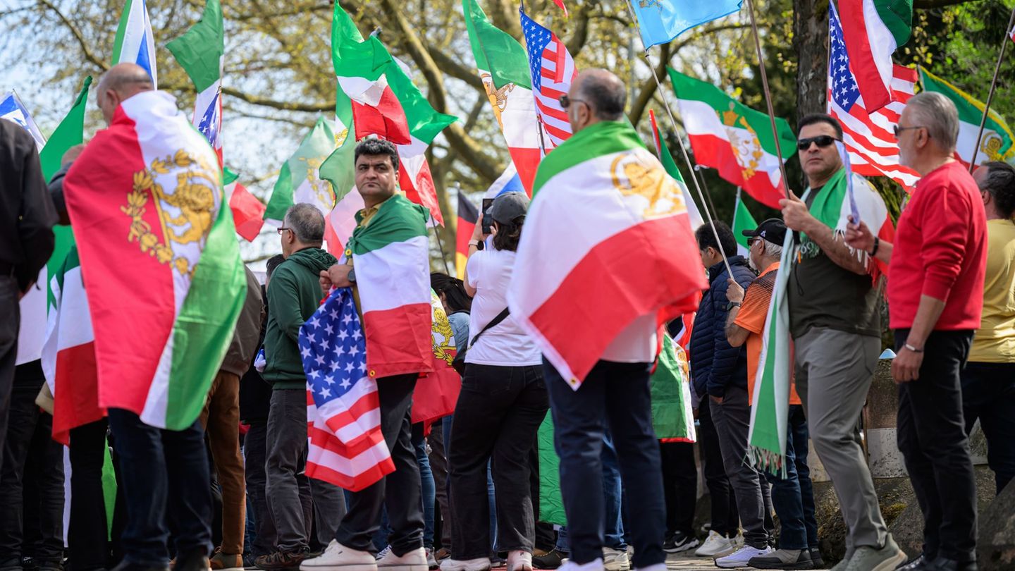 Demonstration: Proteste für Freiheit im Iran