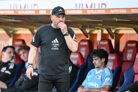 Ermöglichte Linus Güther sein Bundesliga-Debüt: Trainer Steffen Baumgart Foto: Harry Langer/dpa