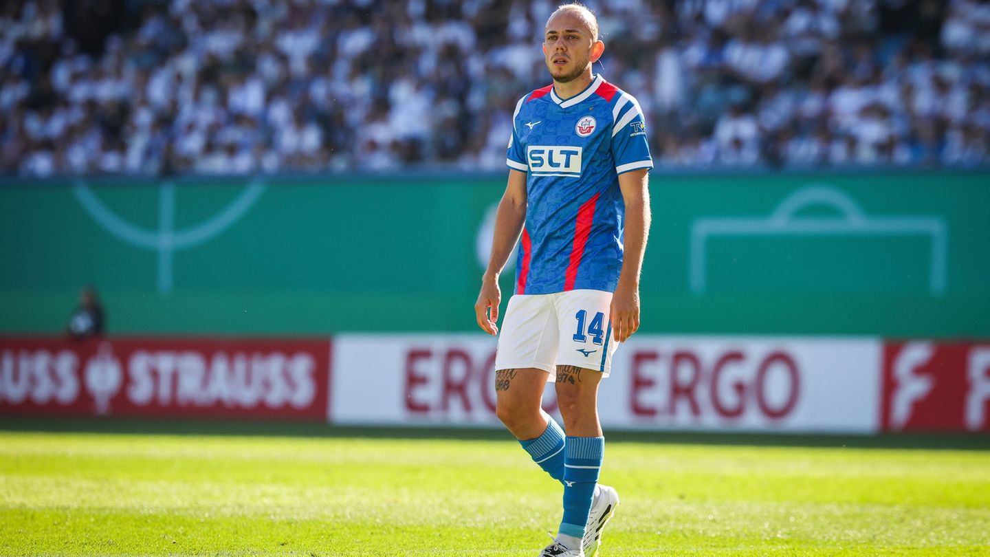 3. Fußball-Liga: 5:1 gegen Ulm: Hansa Rostock bleibt im Aufstiegsrennen