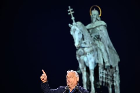 Ungarns Ministerpräsident Viktor Orban hofft, am Sonntag die Parlamentswahl gegen seinen chancenreichen Herausforderer Peter Mag