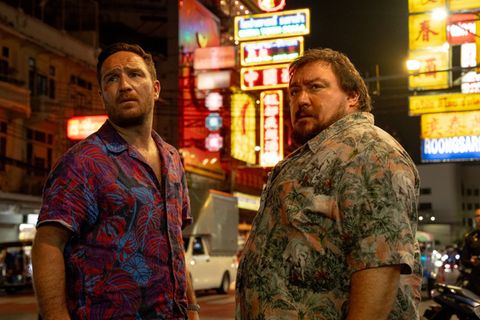 Charly (Frederick Lau, links) und Joseph (Christoph F. Krutzler) wollten doch eigentlich nur ihre Ruhe haben. Doch solange die alte Münze existiert, scheinen sie ihren Frieden nicht zu finden. Staffel zwei führt sie bis nach Bangkok.