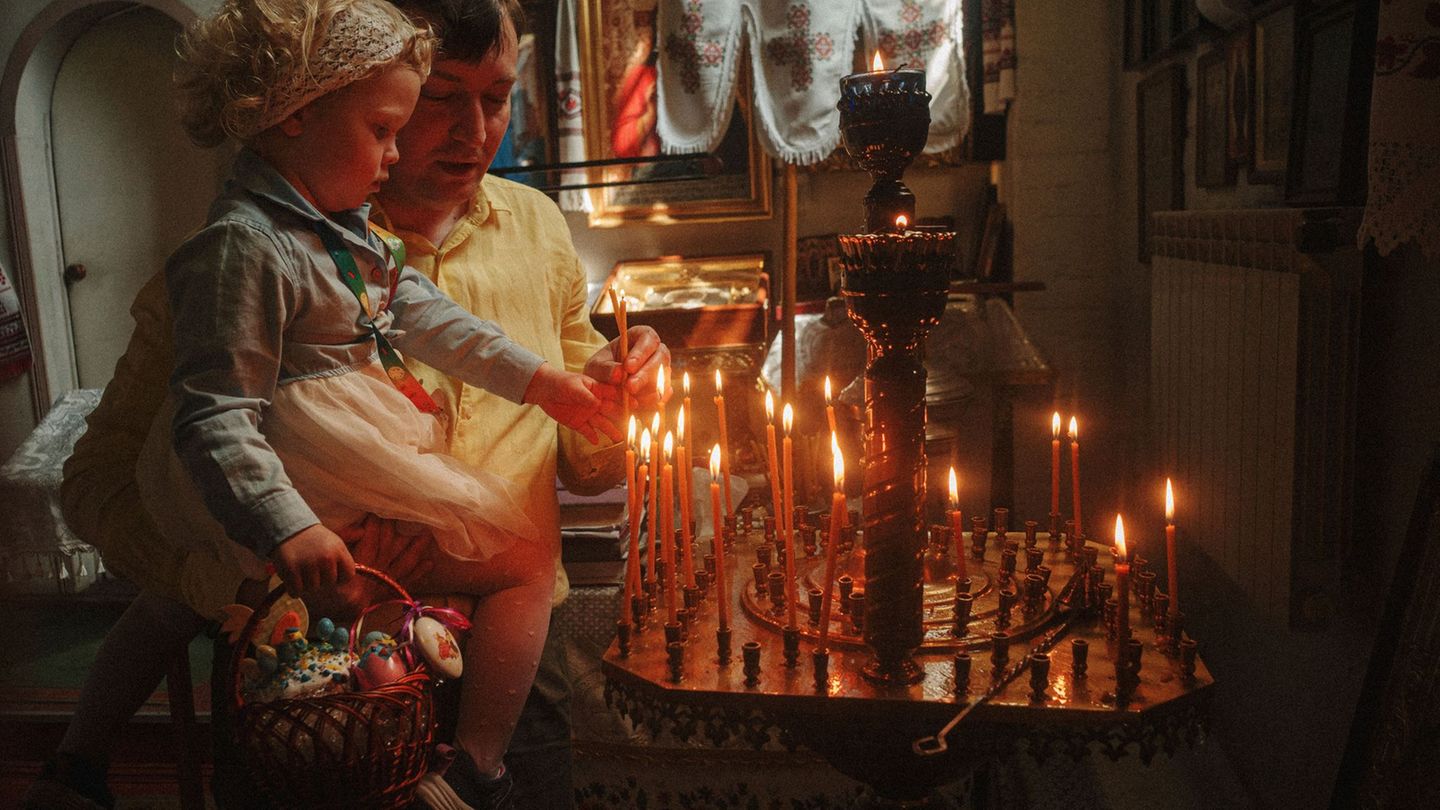 Die Lage im Überblick: Ukraine beklagt Hunderte Verstöße gegen Osterwaffenruhe