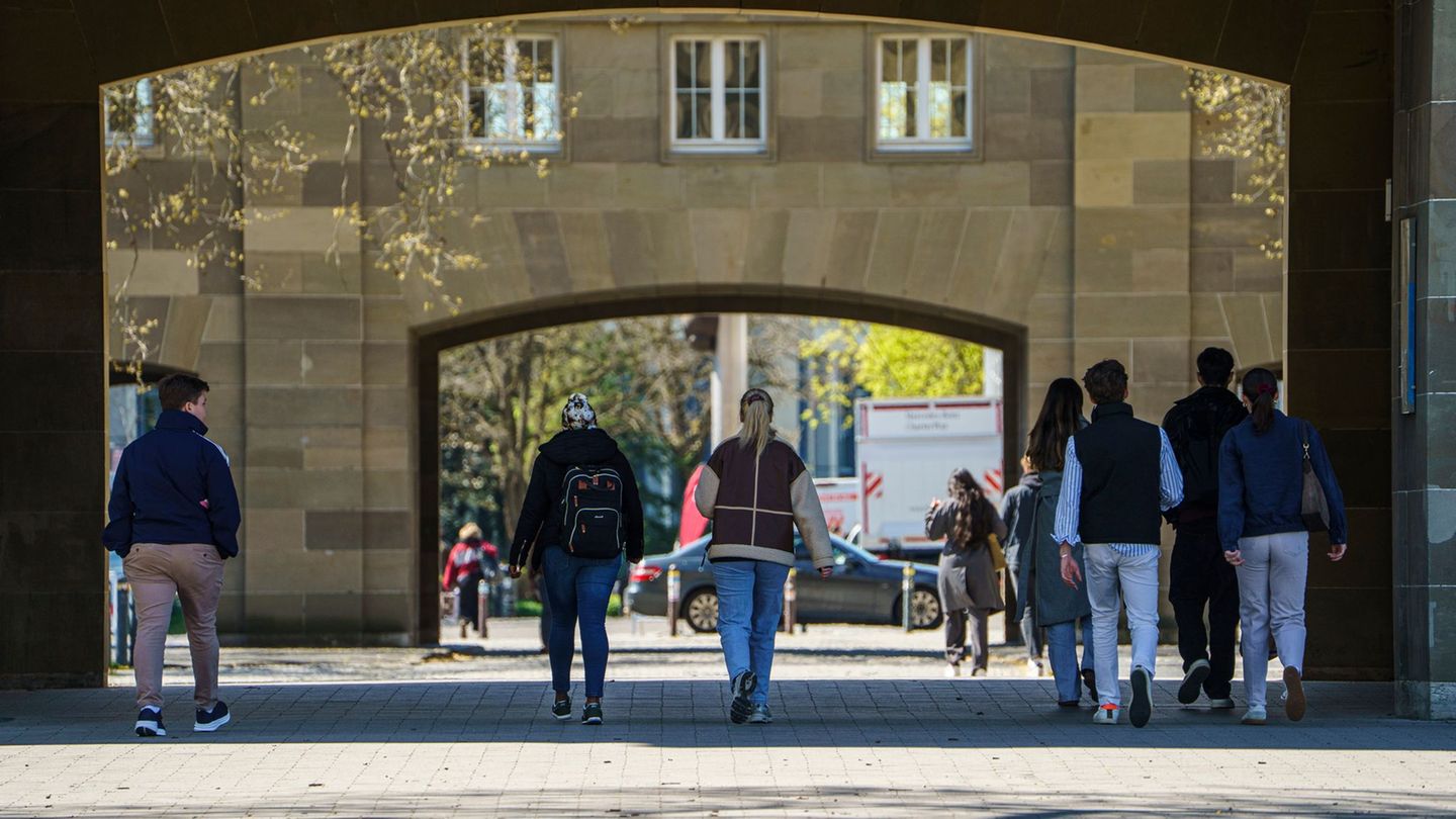 Das Sommersemester ist gestartet. (Symbolbild) Foto: Andreas Arnold/dpa