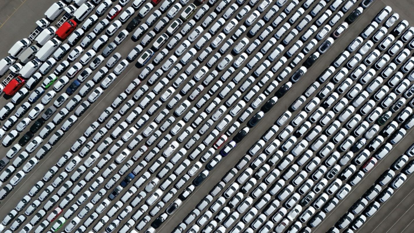 "Milliardengrab E-Autos": Gewinn der größten 19 Autokonzerne 2025 stark geschrumpft