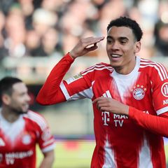 Jamal Musiala erzielte beim FC St. Pauli das Führungstor für die Bayern. Foto: Christian Charisius/dpa