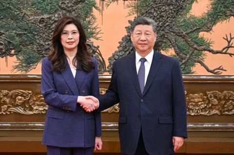 Oppositionsführerin Cheng Li-wun mit Xi Jinping