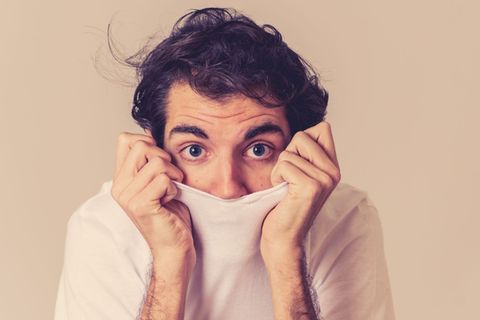 Jeder kennt das Gefühl der Angst. Meistens hat es einen guten Grund und geht schnell wieder vorbei, sobald sich die Situation geklärt hat. Doch was, wenn die Angst völlig irrational ist und einfach nicht mehr weggeht? Bei manchen Phobikern ist die Angst so groß, dass sie nicht einmal mehr das Haus verlassen können. Dabei kann das Objekt der Angst einfach nur ein Luftballon sein ...