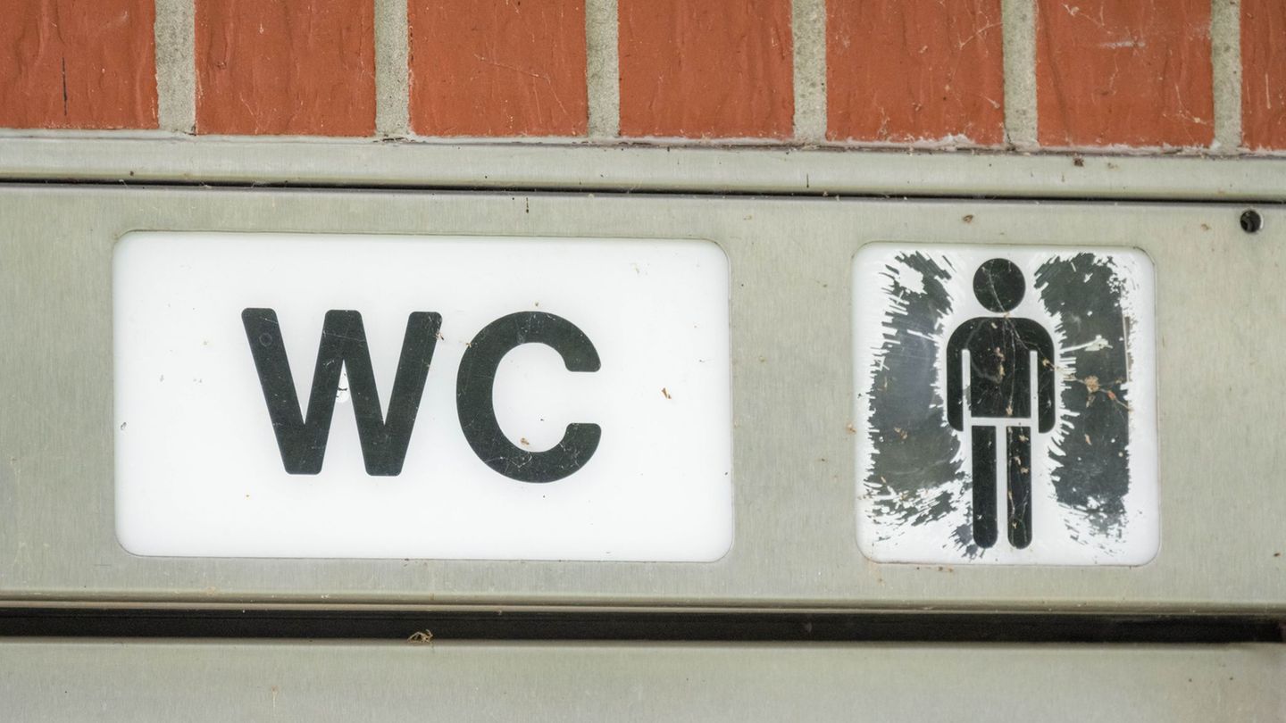 Kriminalität: Schmutzige Toilette löst Streit aus