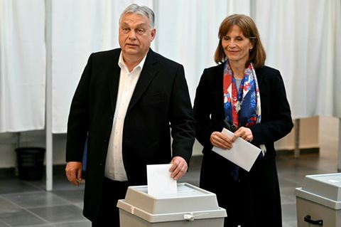 Orban bei der Stimmabgabe