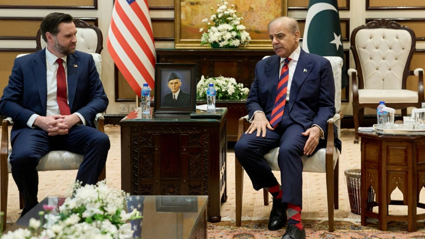 JD Vance und Shehbaz Sharif