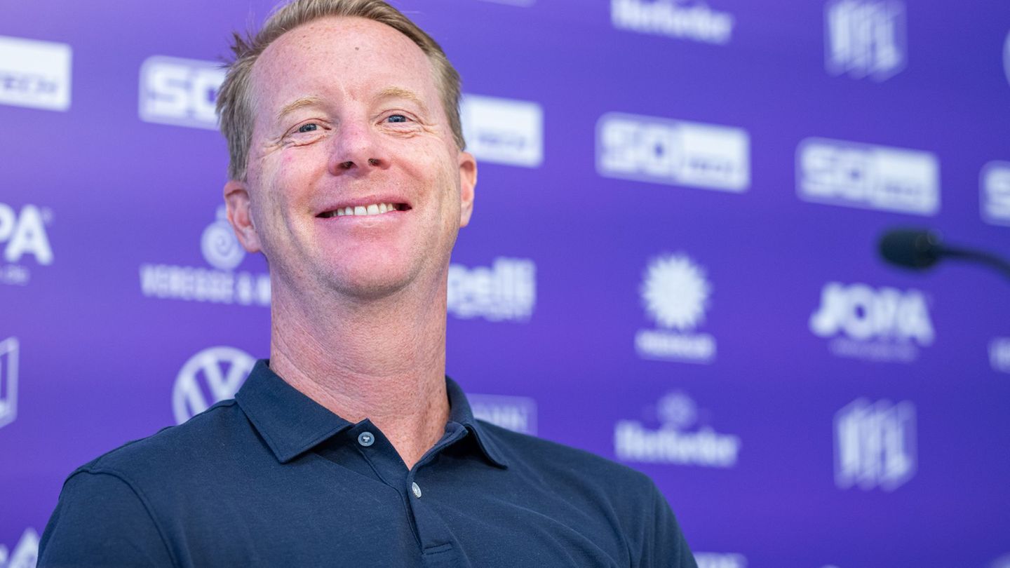 Timo Schultz steht mit dem VfL Osnabrück dicht vor dem Aufstieg in die Zweite Liga. (Archivbild) Foto: Guido Kirchner/dpa