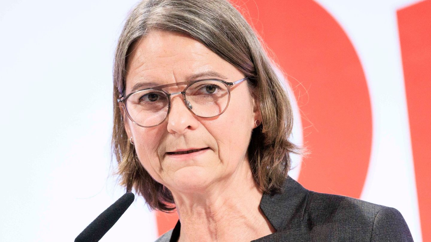 DGB-Landesvorsitzende Katja Karger fehlt etwas im Koalitionsvertrag. (Archivbild) Foto: Carsten Koall/dpa