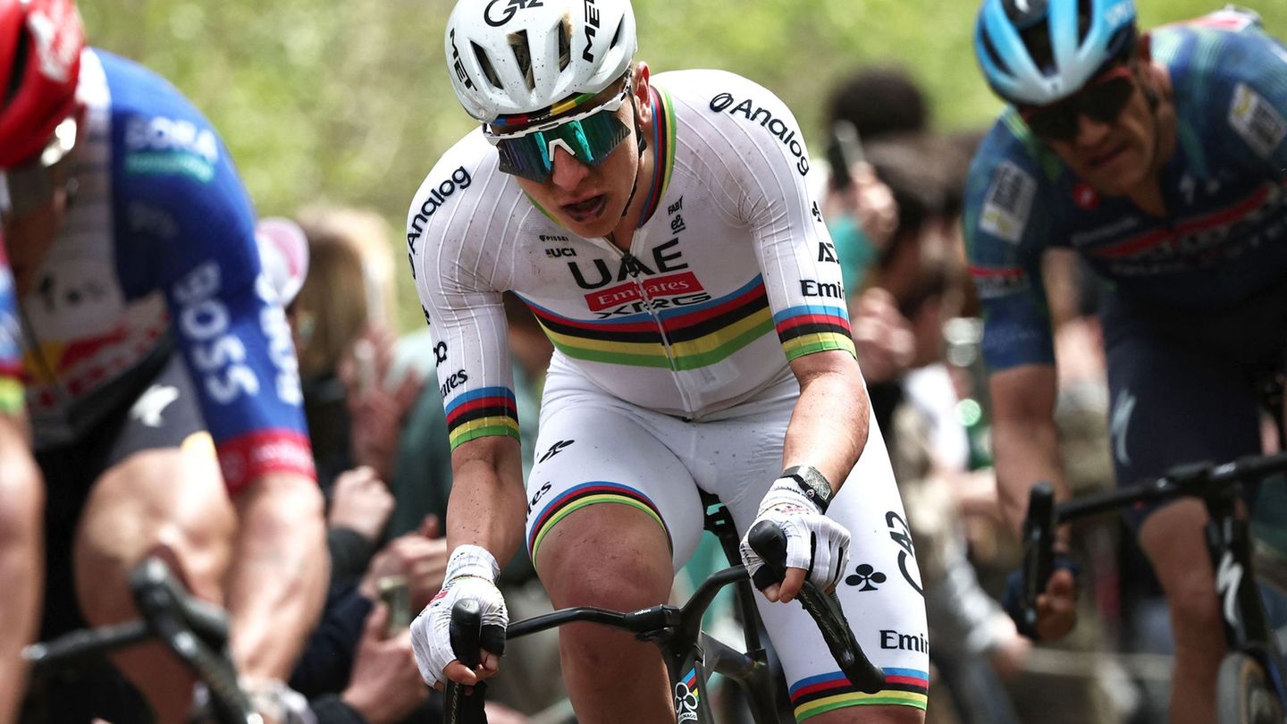 Radsport: Van Aert gewinnt: Pogacar verpasst Sieg bei Paris-Roubaix