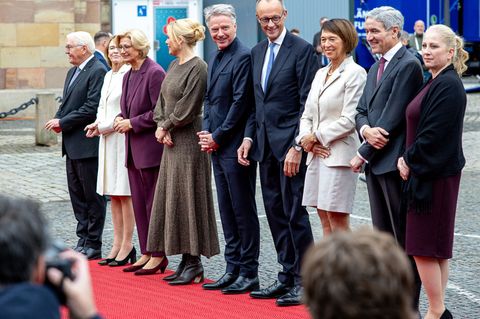 Das Gruppenbild mit Bundespräsident, Bundestagspräsidentin und Kanzler beim Einheits-Fest vergangenes Jahr in Saarbrücken (Archi
