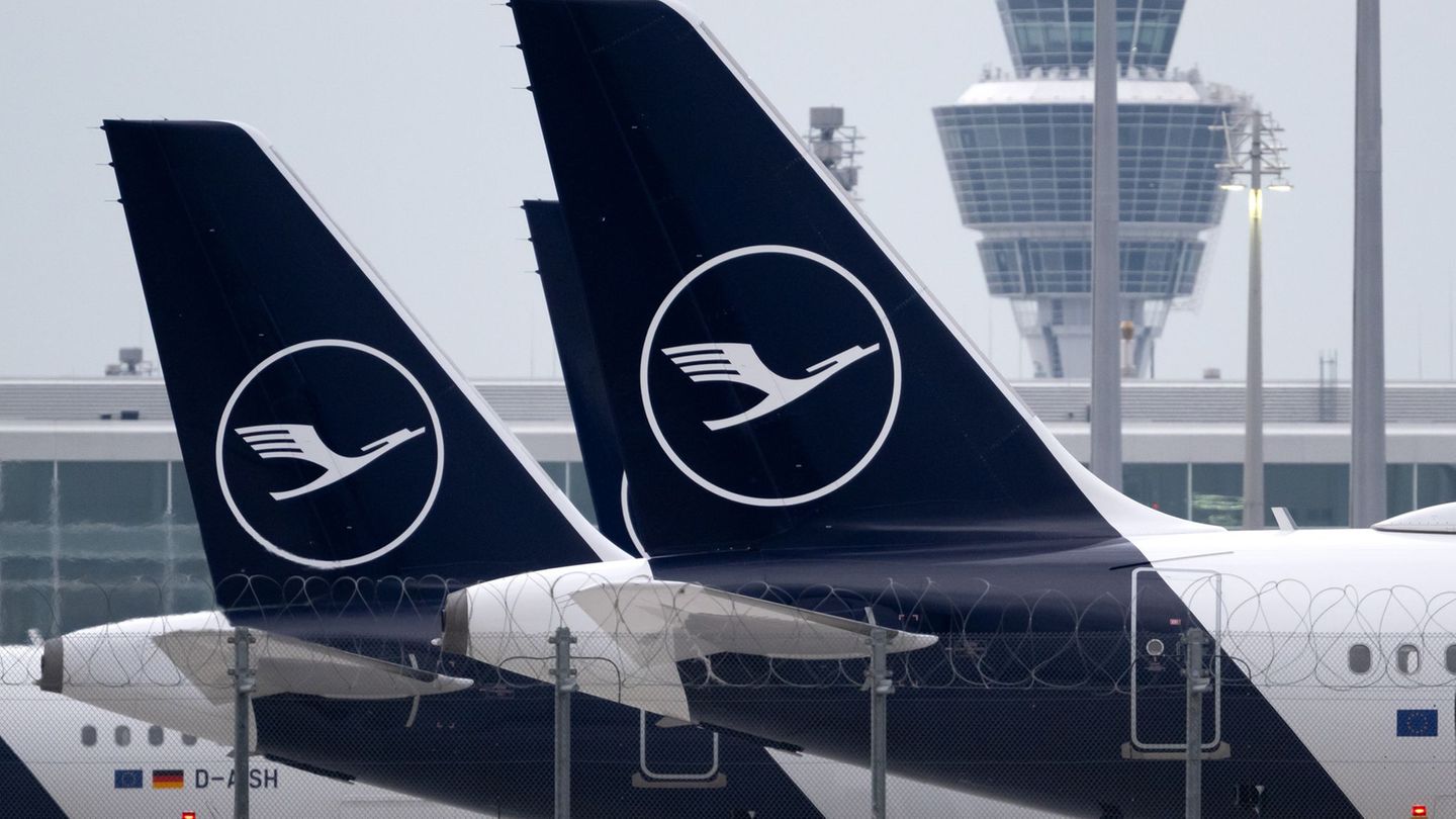 Wegen eines Streiks von Piloten der Lufthansa-Gruppe entfallen am Münchner Flughafen am Montag und Dienstag insgesamt etwa 710 S