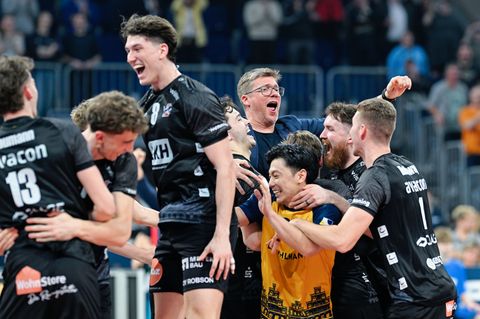 Die Volleyballer der SVG Lüneburg sind mit einem Sieg in die Halbfinalserie um die deutsche Meisterschaft gestartet. (Archivbild