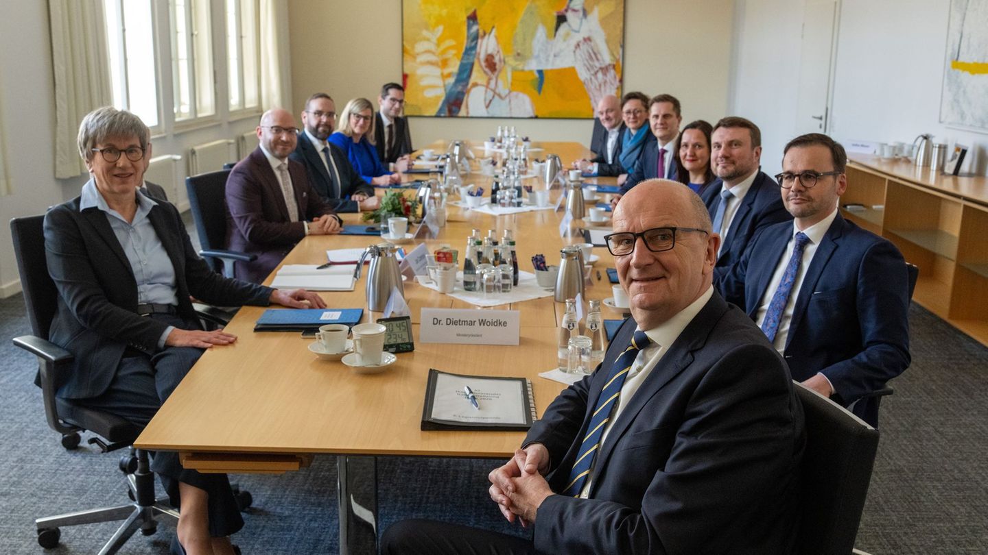 Haushaltsdefizit: Brandenburgs Regierung lotet mögliche Einsparungen aus