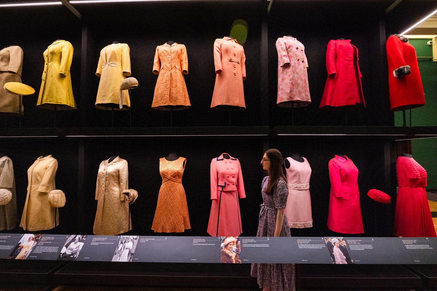 Ausstellung in London: "Queen Elizabeth II: Her Life in Style"