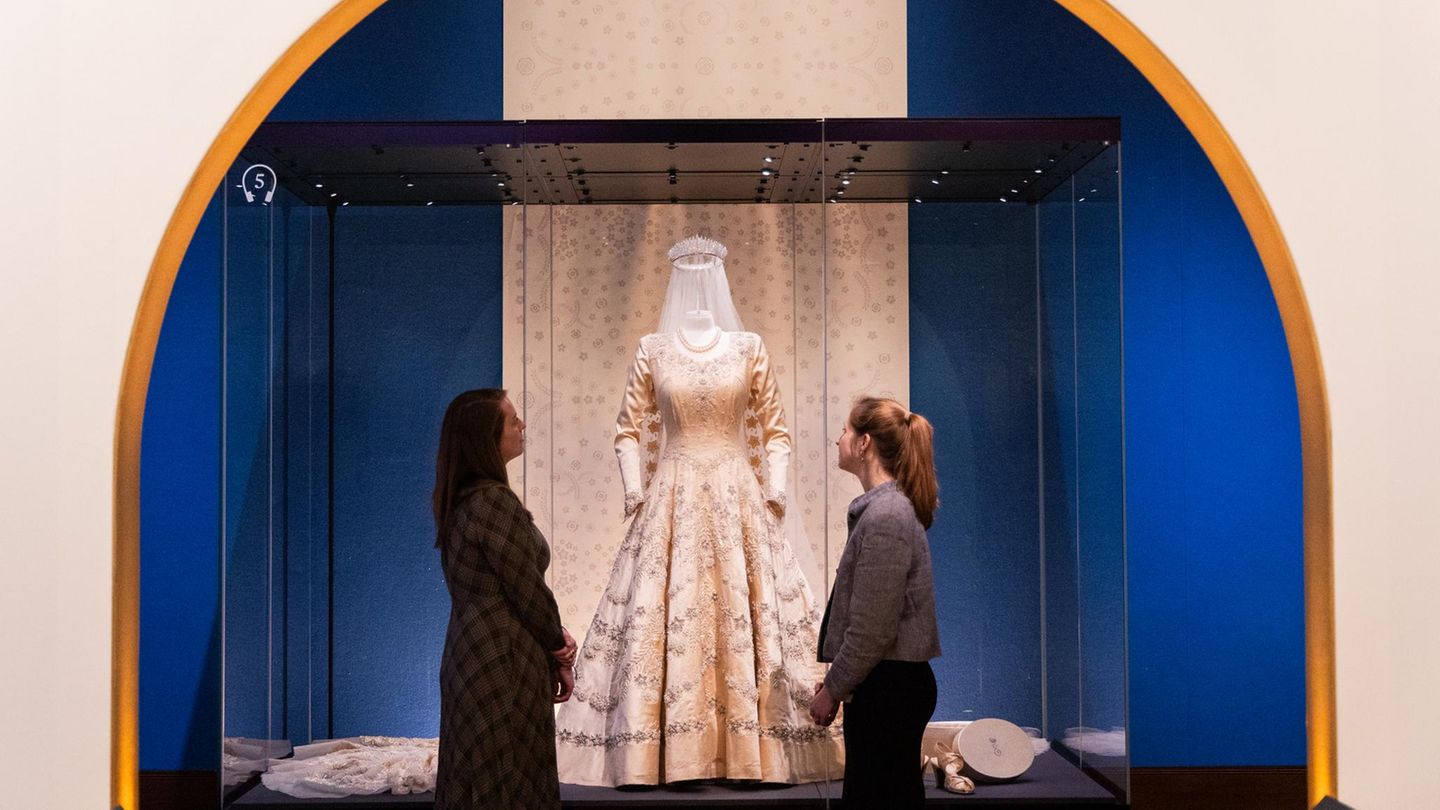 Ausstellung in London: "Queen Elizabeth II: Her Life in Style"