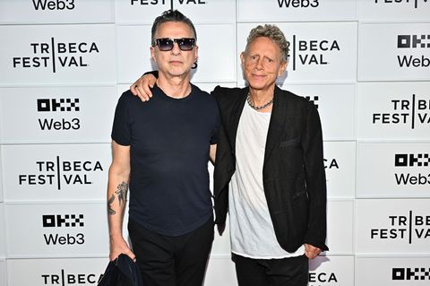 Dave Gahan (links) und Martin Gore sind zurück in den Charts - überraschenderweise mit einem alten Song. (Archivbild) Foto: Evan