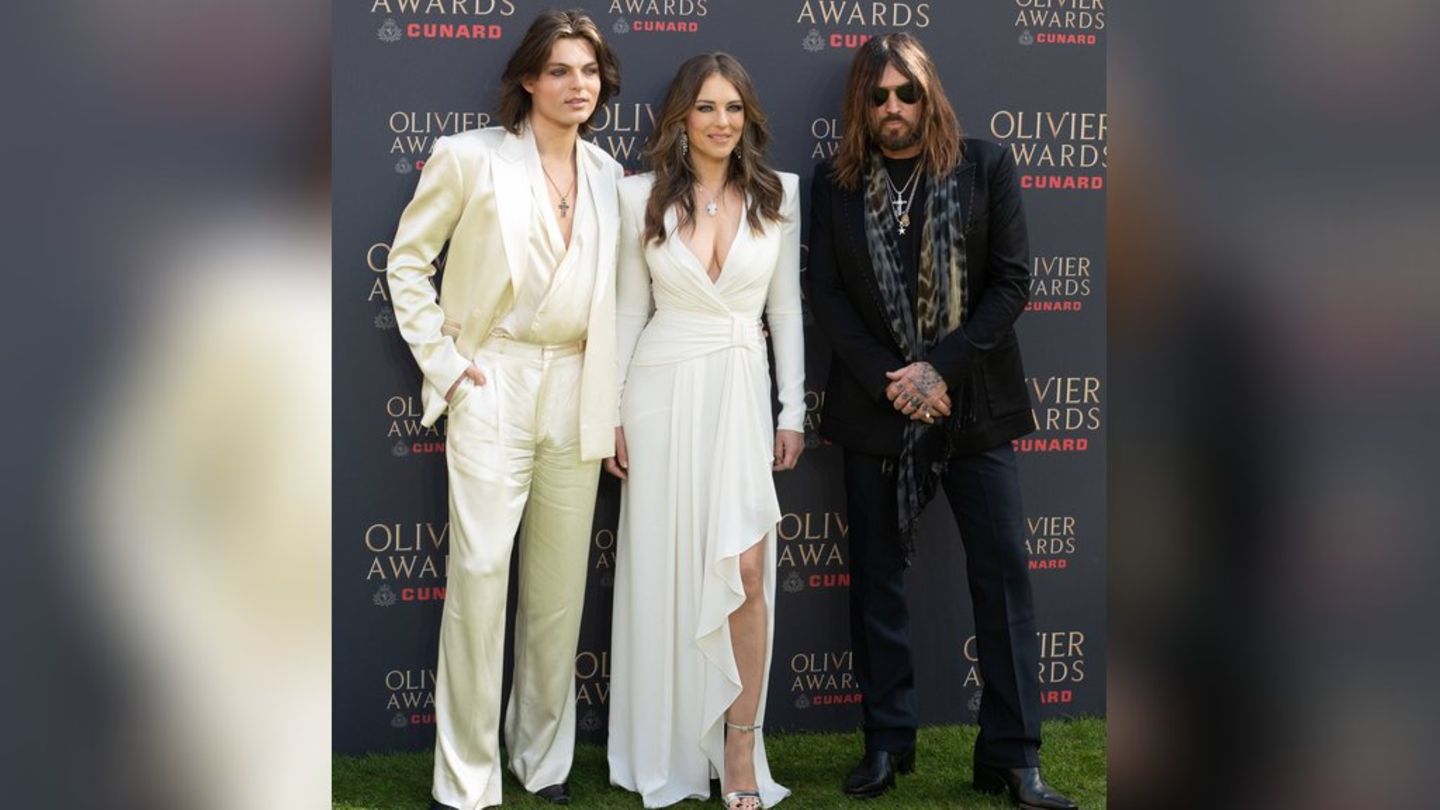 Elizabeth Hurley in London: Glamour-Auftritt mit Sohn und Freund