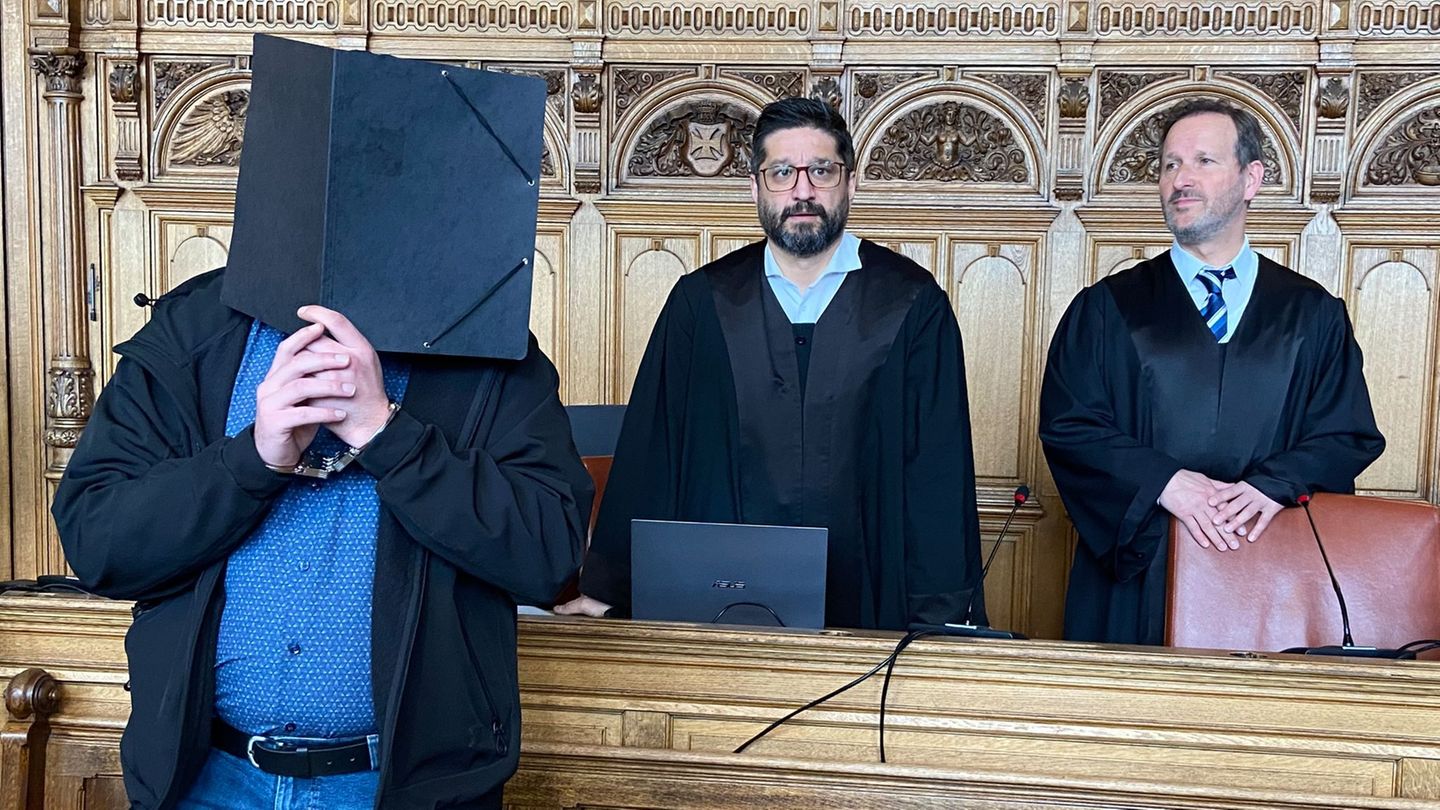 Am ersten Prozesstag wurden mehrere Zeugen angehört. Foto: Janet Binder/dpa