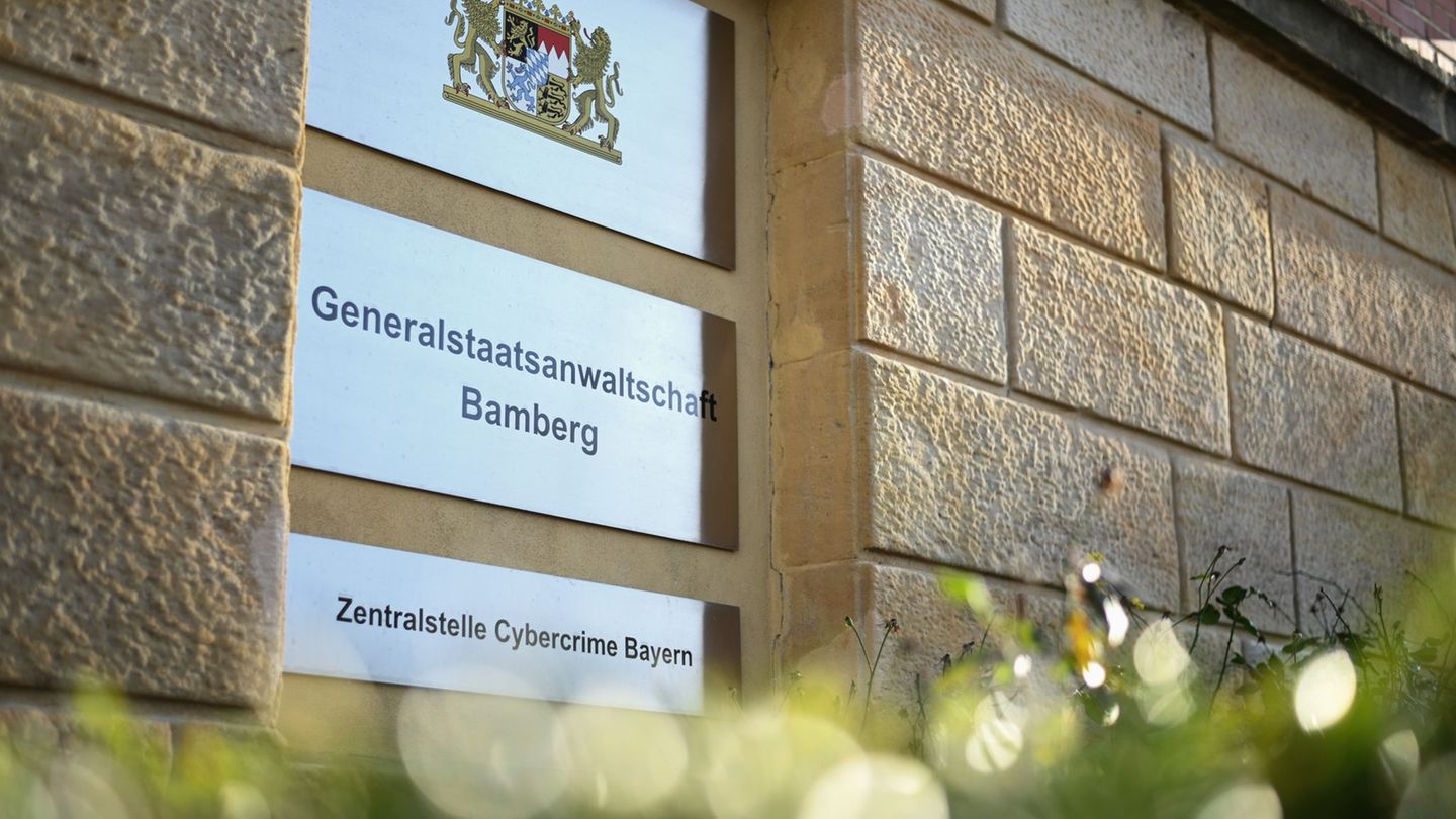 Die Zentralstelle Cybercrime Bayern hat Anklage wegen schweren sexuellen Kindesmissbrauchs erhoben. (Symbolbild) Foto: Nicolas A