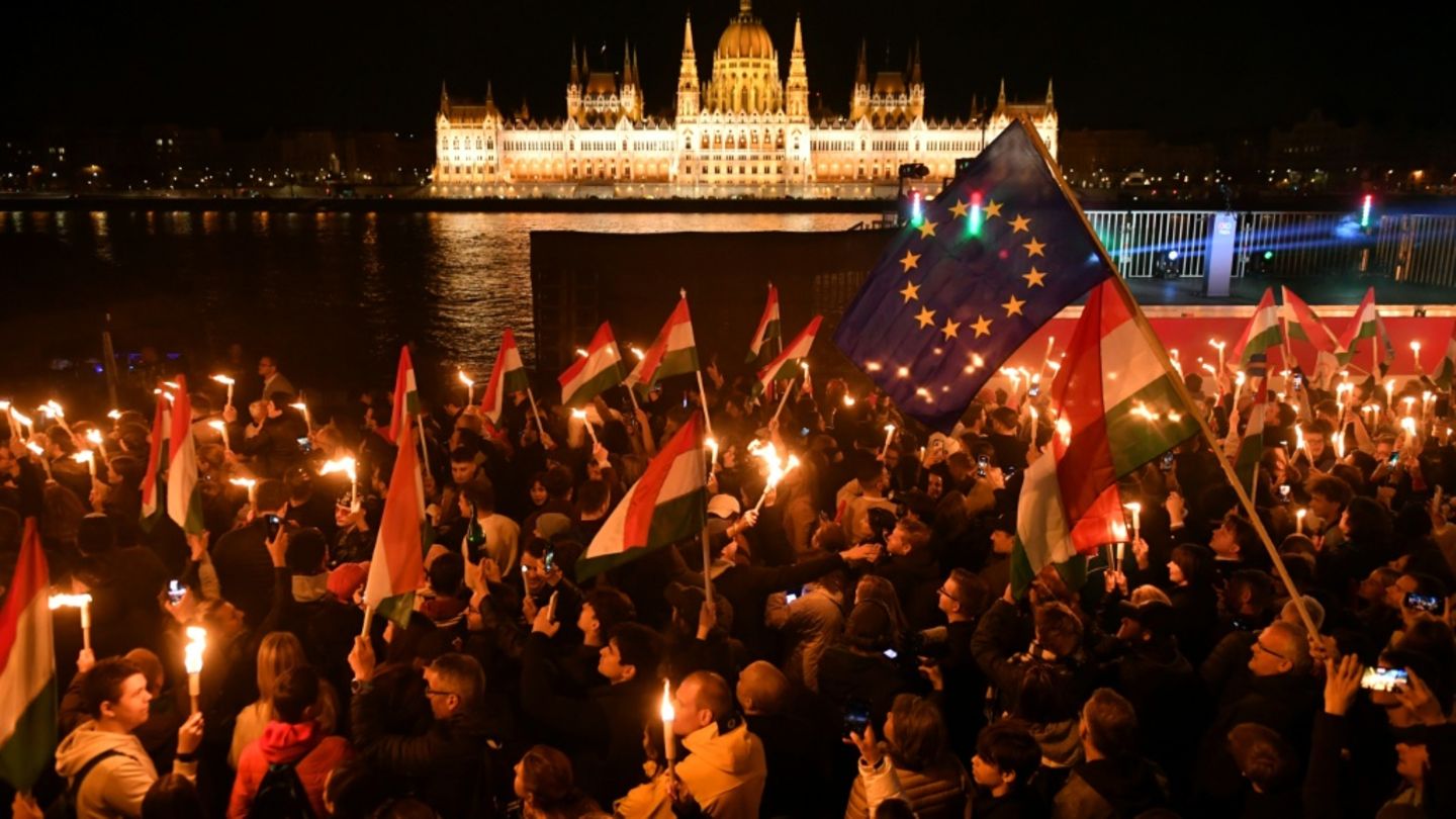 Siegesfeier der Tisza-Partei in Budapest