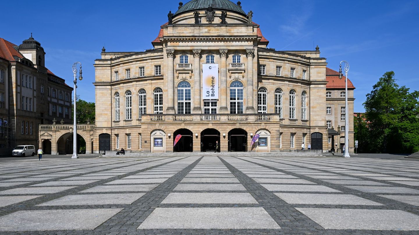 Soll das Chemnitzer Opernhaus künftig auch Quartier der Schauspiel-Sparte sein? Die Theaterleitung ist strikt dagegen. (Archivbi