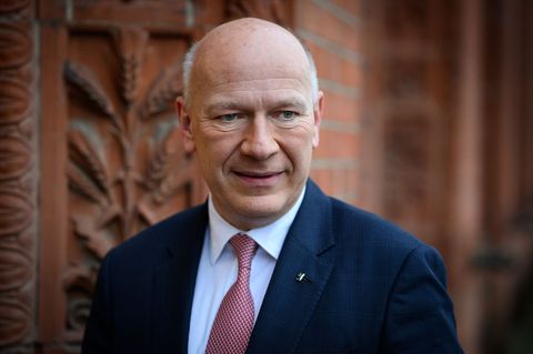 Berlins Regierender Bürgermeister Kai Wegner (CDU) verlangt eine schnelle Entlastung für Autofahrer. (Archivbild) Foto: Bernd vo