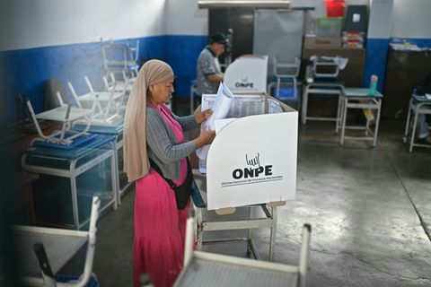 Verlängerte Stimmenabgabe in Lima