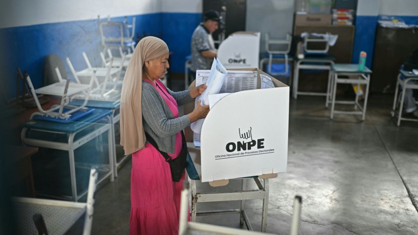 Verlängerte Stimmenabgabe in Lima