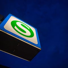 Auf den Strecken der Münchner S-Bahn brauchen die Menschen aktuell viel Geduld. (Symbolbild) Foto: Lino Mirgeler/dpa