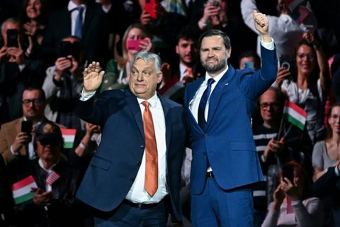 Vance (r.) und Orban vergangene Woche in Budapest