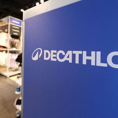 Der Ausbau des Filialnetzes kurbelt auch das Geschäft bei Decathlon an. (Archivbild) Foto: Bernd Weißbrod/dpa