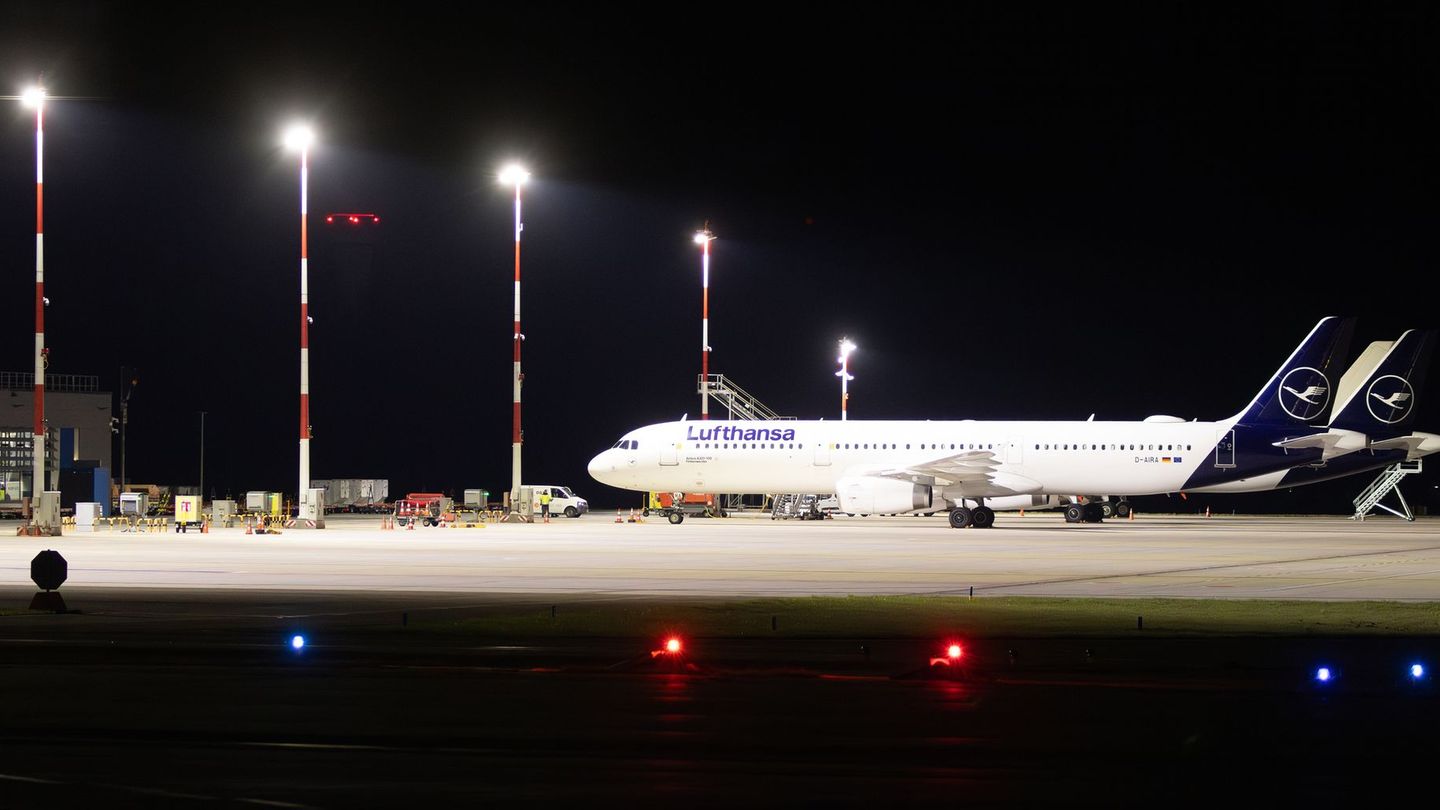 Der Streik der Piloten-Gewerkschaft Vereinigung Cockpit führt auch am Hamburger Flughafen zu Ausfällen. (Symbolbild) Foto: Bodo