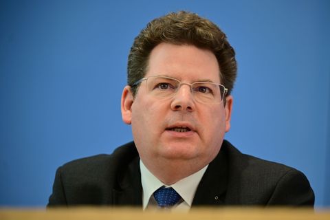Oliver Holtemöller, stellvertretender Präsident des IWH – Leibniz-Institut für Wirtschaftsforschung Halle, glaubt kaum an positi