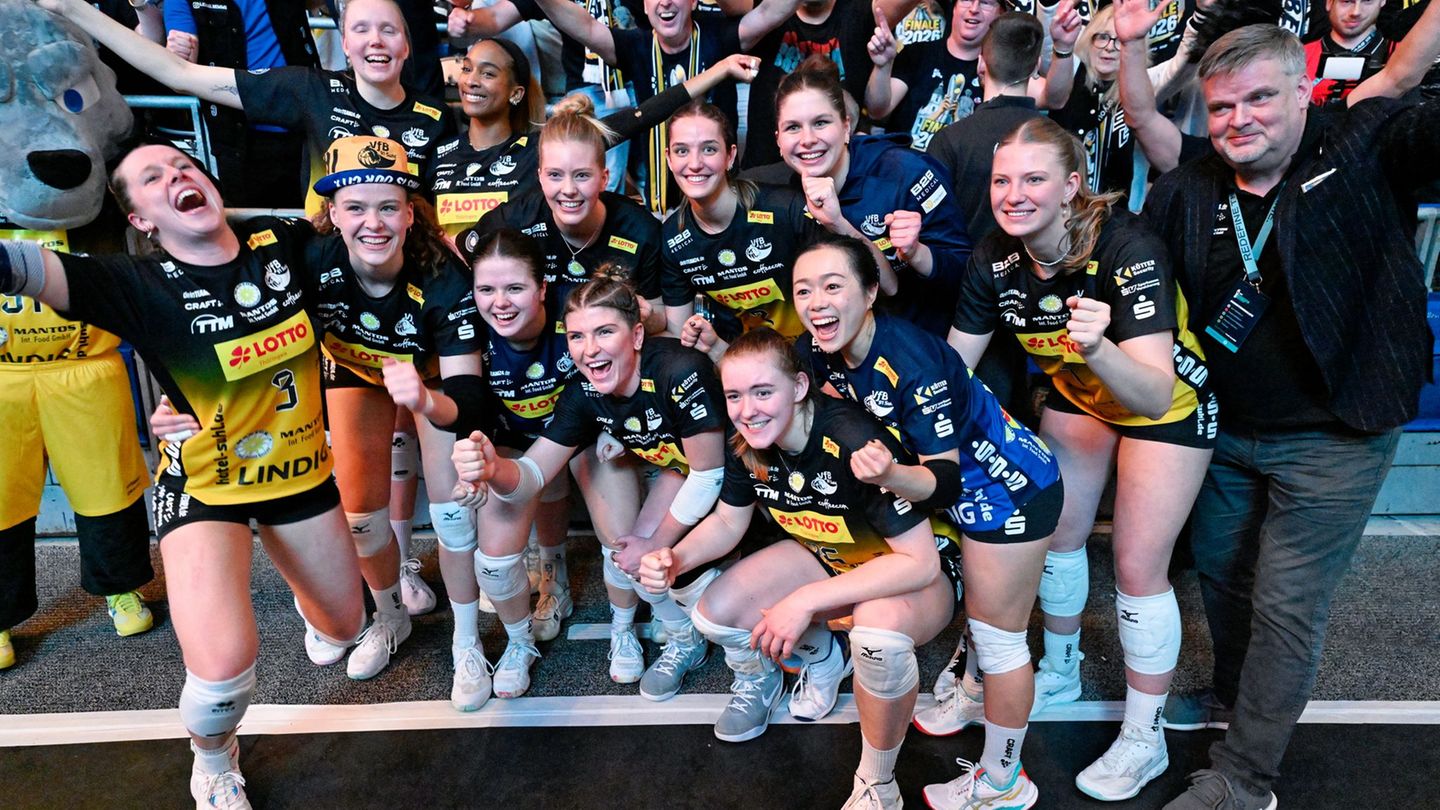 Party mit den eigenen Fans gehört bei Suhl dazu. (Archivbild) Foto: Uwe Anspach/dpa