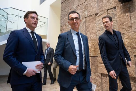 Wollen über eine gemeinsame Regierungskoalition verhandeln: CDU-Landeschef Manuel Hagel und Grünen-Frontmann Cem Özdemir. (Archi