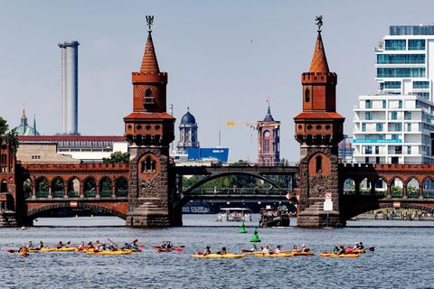 Bei dem neuen Programm "BerlinPay" stehen zunächst die Berliner Gewässer im Fokus. (Archivbild) Foto: Paul Zinken/dpa