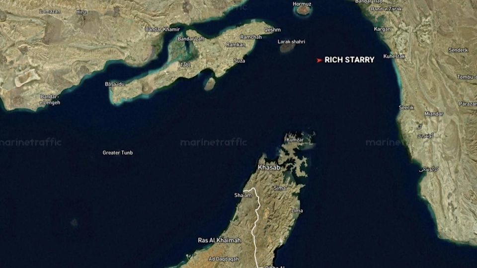 Ein Trackingvideo der Straße von Hormus