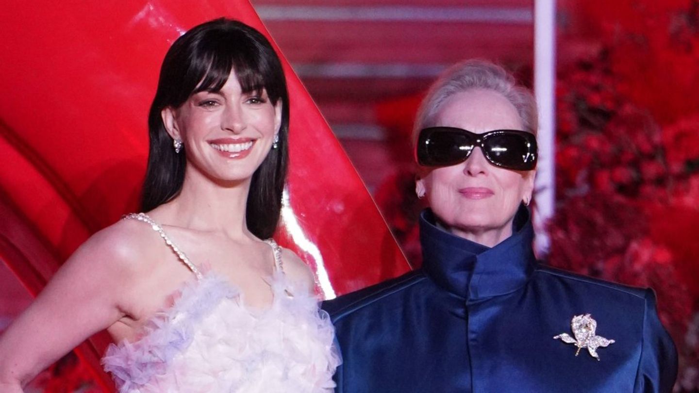 Anne Hathaway (l.) und Meryl Streep kehren für die Fortsetzung von "Der Teufel trägt Prada 2" in ihre ikonischen Filmrollen zu