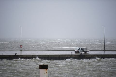 Sturm in Hafen von Büsum
