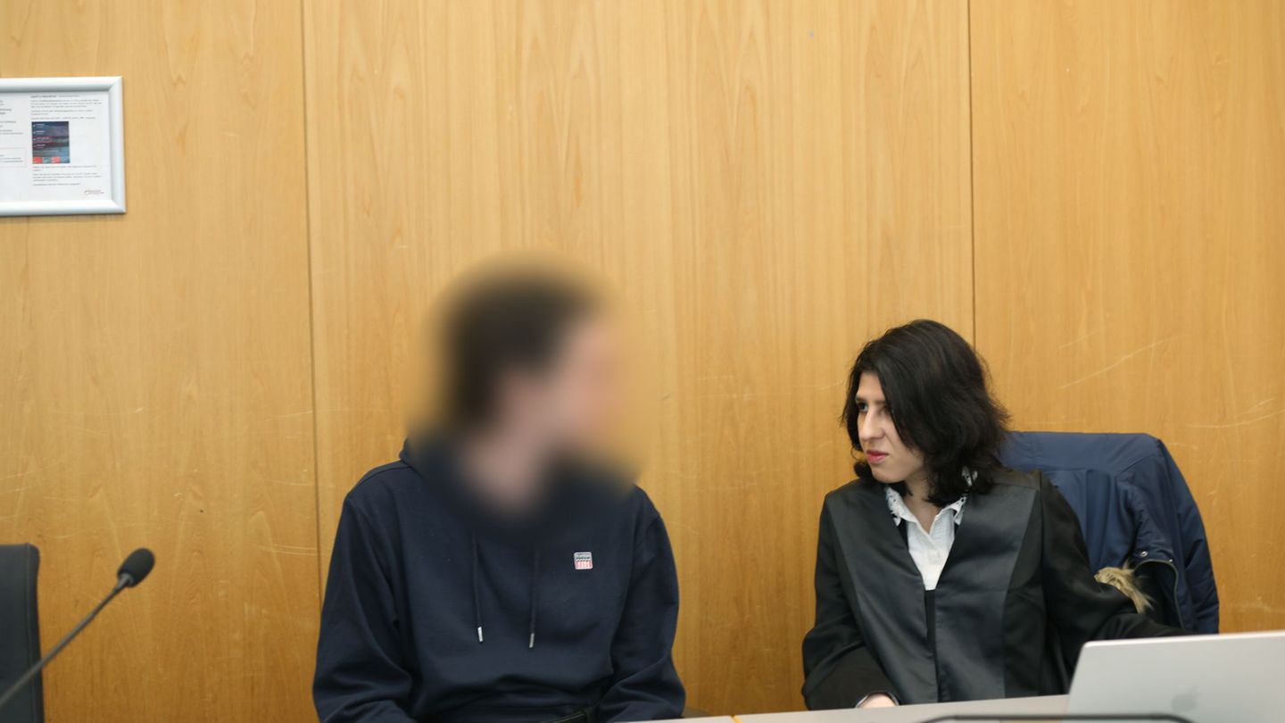 Die 29-Jährige räumte die Tat vor Gericht ein. Foto: Andreas Kempf/dpa