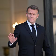 Frankreichs Präsident Emmanuel Macron: An seinem Amtssitz waren Ermittler wegen Korruptionsvorwürfen unterwegs